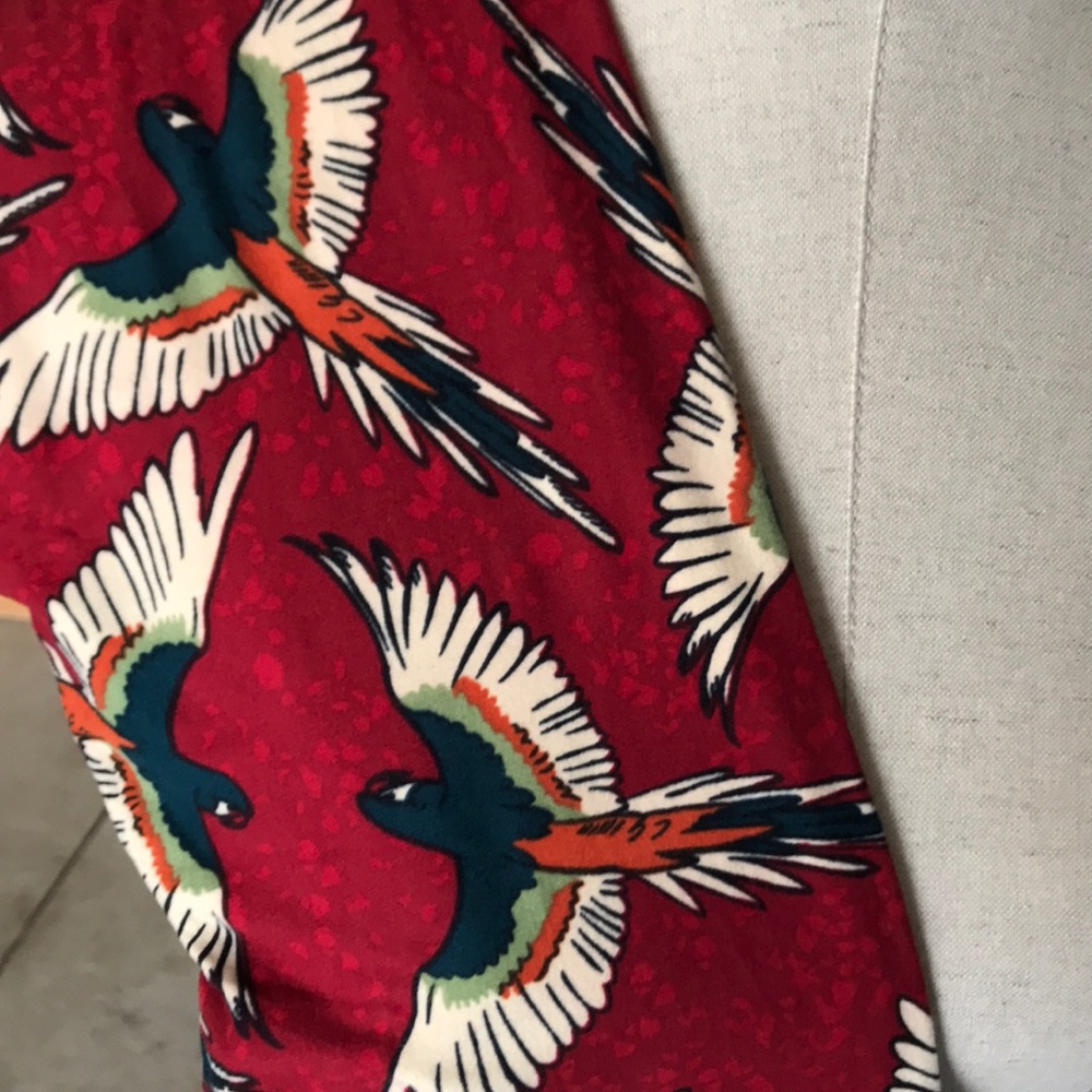 NWOT LuLaRoe OS Leggings